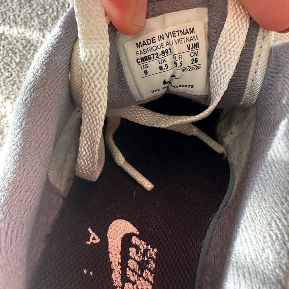 NIKE AIR MAX ONE. Suede grey two tone. In excellent condition. Rare find! - Picture 5 of 5